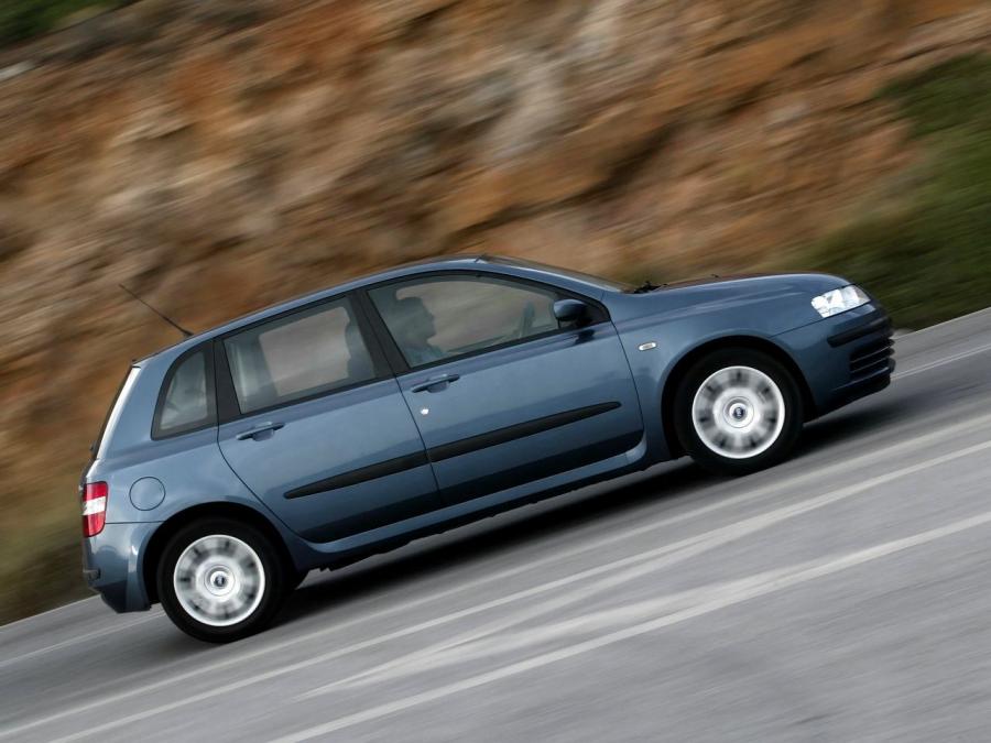  Fiat Stilo 5-Door 2001 года  (фото 15 из 16)
